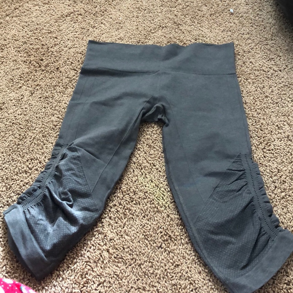 Army green cropped lululemon leggings